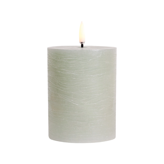 Uyuni Lighting LED pöytäkynttilä, 7,8 x 10 cm, rustiikkipinta, dusty green