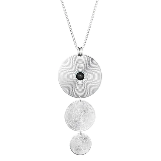 Kalevala Kosmos riipus, hopea ja onyx, Modern