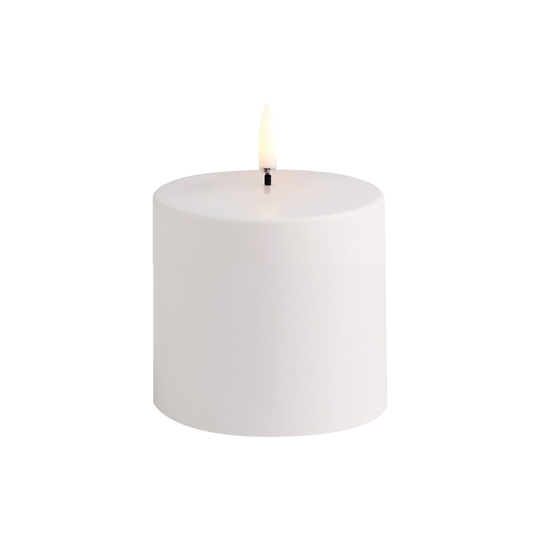 Uyuni Lighting Outdoor LED pöytäkynttilä, 7,8 x 7,8 cm, valkoinen