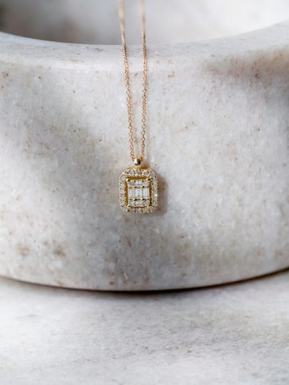 Smykkekæden 18 Karaatin Kulta Kaulakoru Ja Timantteja 0,24 Carat Tw/si 311760-750R